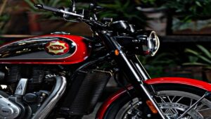 Mahindra BSA Gold Star 650