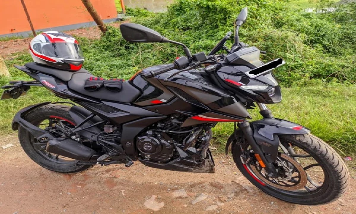 Bajaj Pulsar N250 Bike