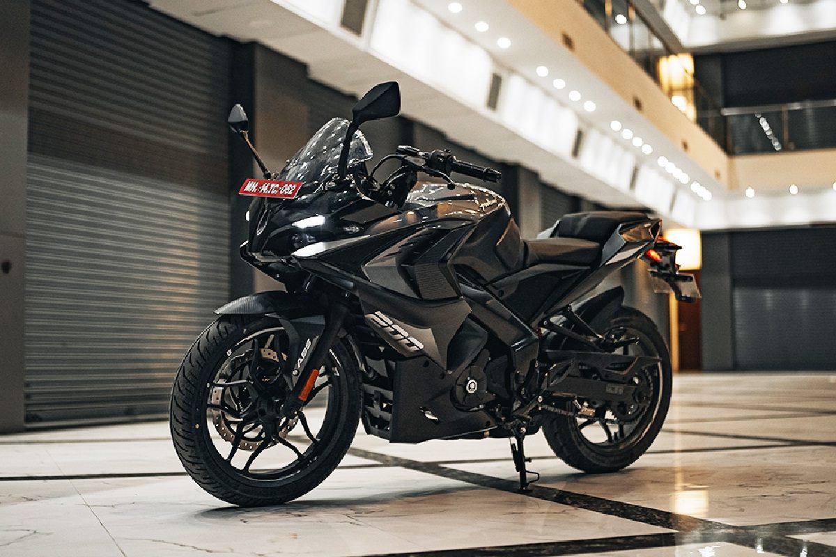Bajaj Pulsar RS200