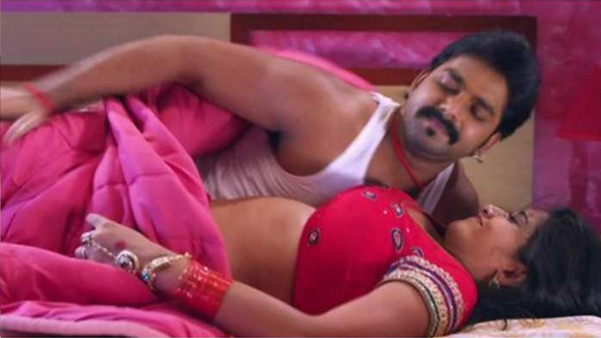 pawan singh monalisa