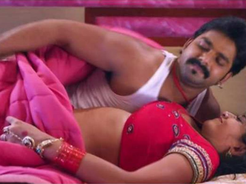 pawan singh monalisa