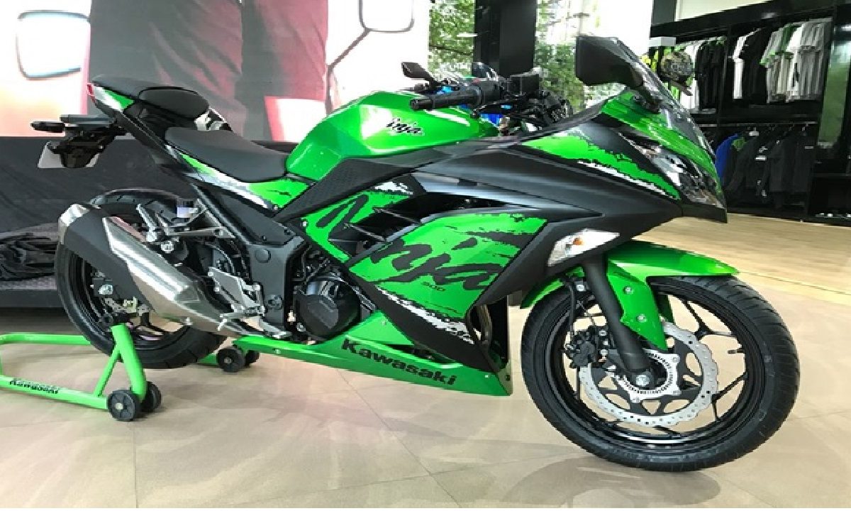 Kawasaki Ninja 300 Bike