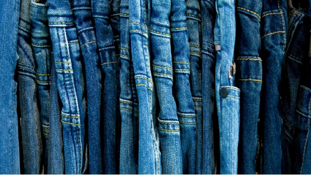Levis Jeans on discount For Men