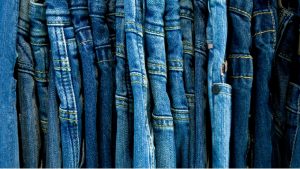 Levis Jeans on discount For Men
