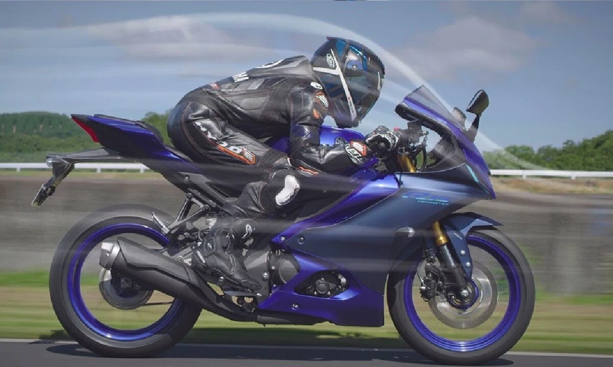 Yamaha R15