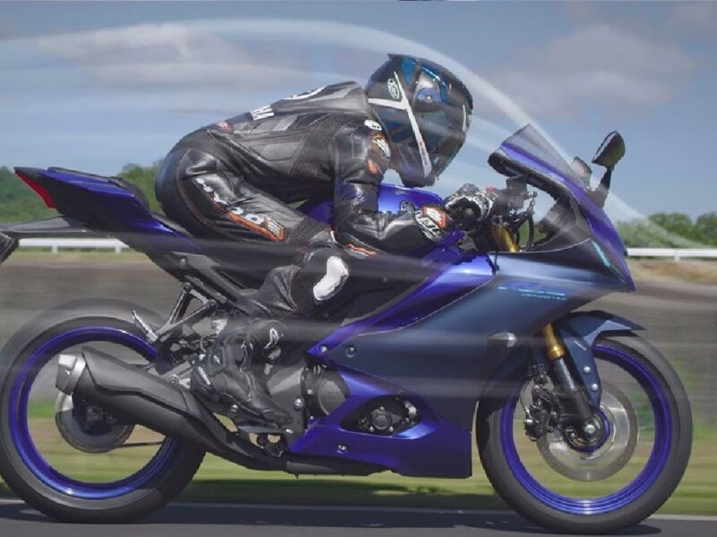 Yamaha R15