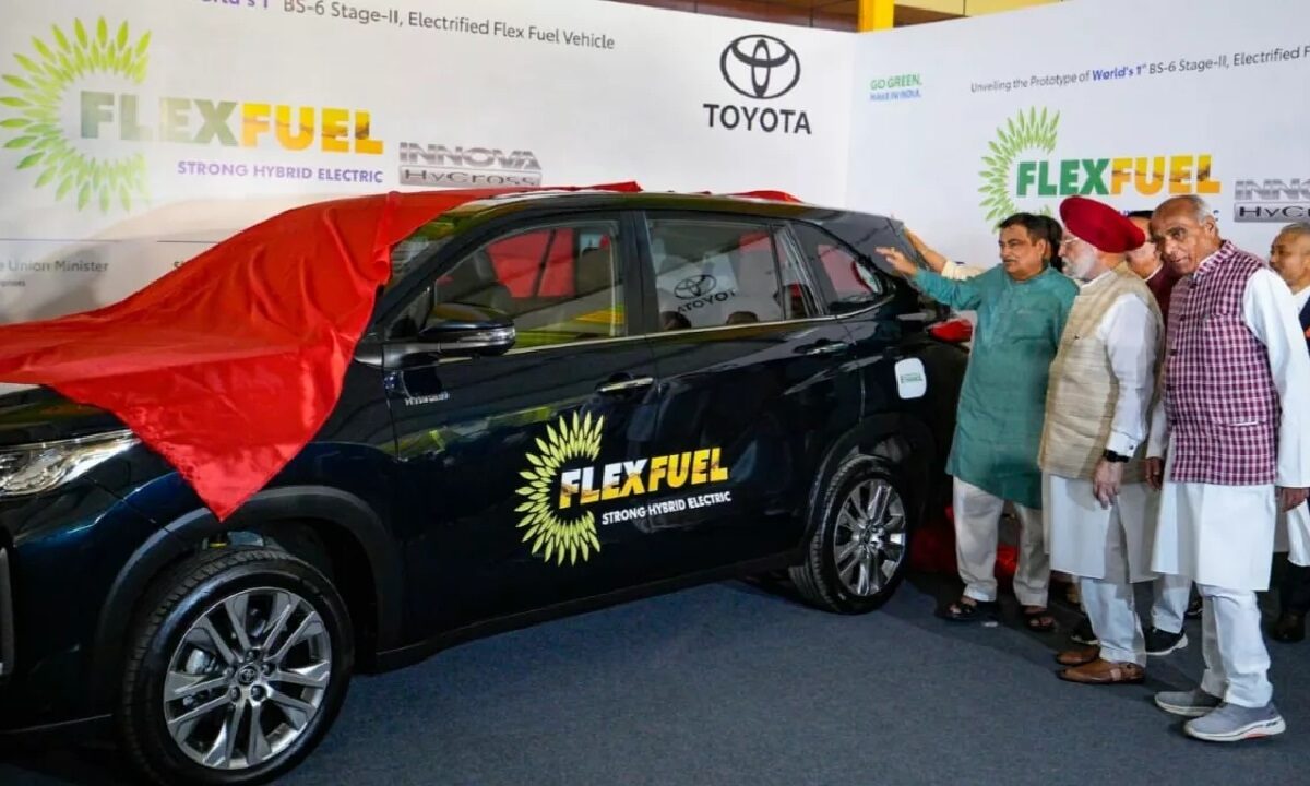 Toyota Innova Hycross Flex Fuel