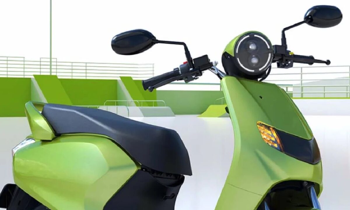 Ujaas eZY Electric Scooter