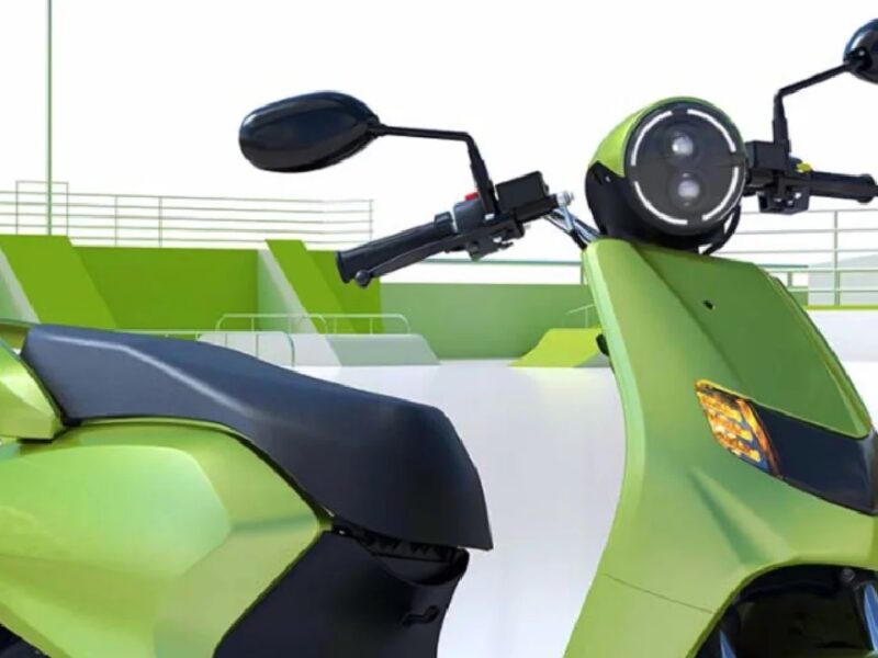 Ujaas eZY Electric Scooter