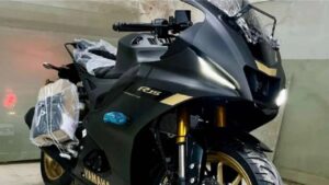 Yamaha R15