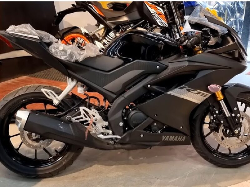 Yamaha R15 V4