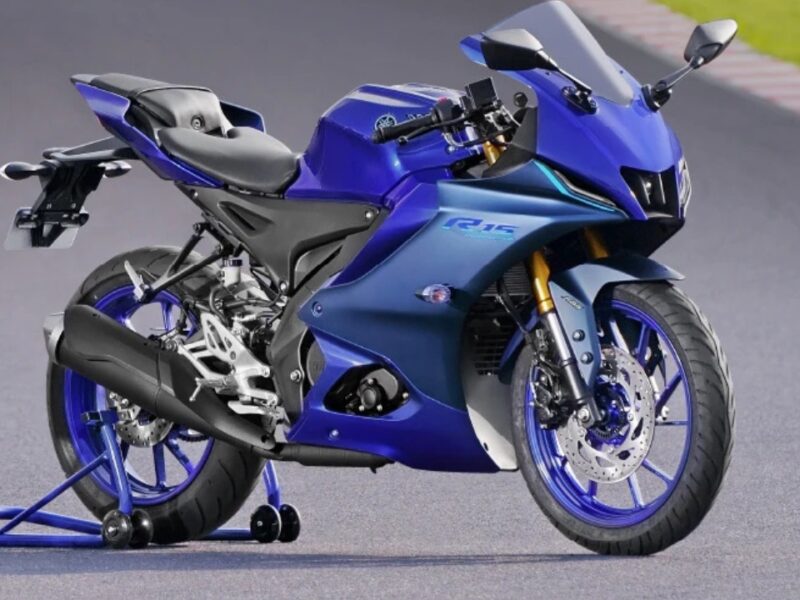 Yamaha R15 V4