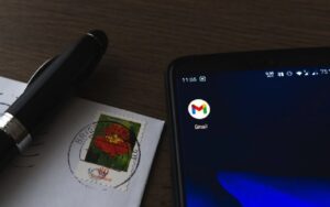 expiry date of smartphone