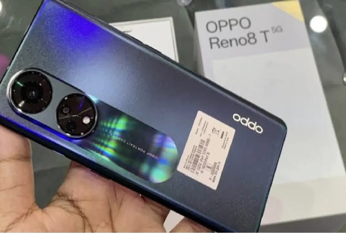 OPPO Reno 8T smartphone