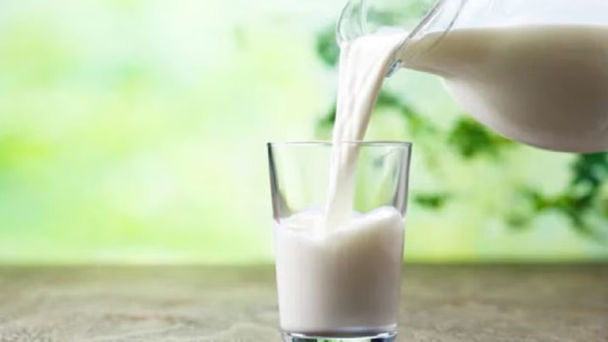 5 things you should never eat with milk