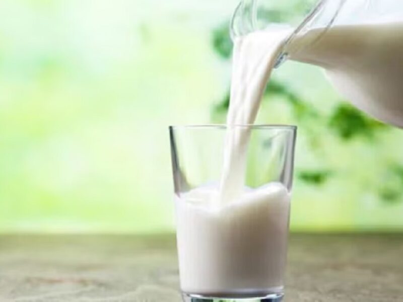 5 things you should never eat with milk