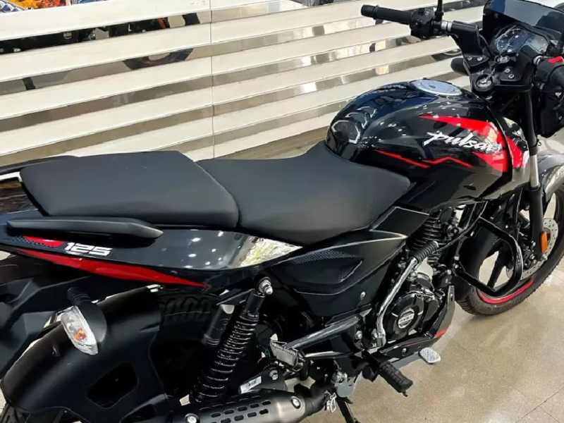 Bajaj Pulsar 125 BS6 Model Bike