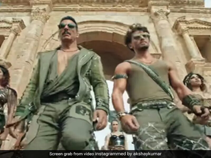 film Bade Miyan Chhote Miyan released