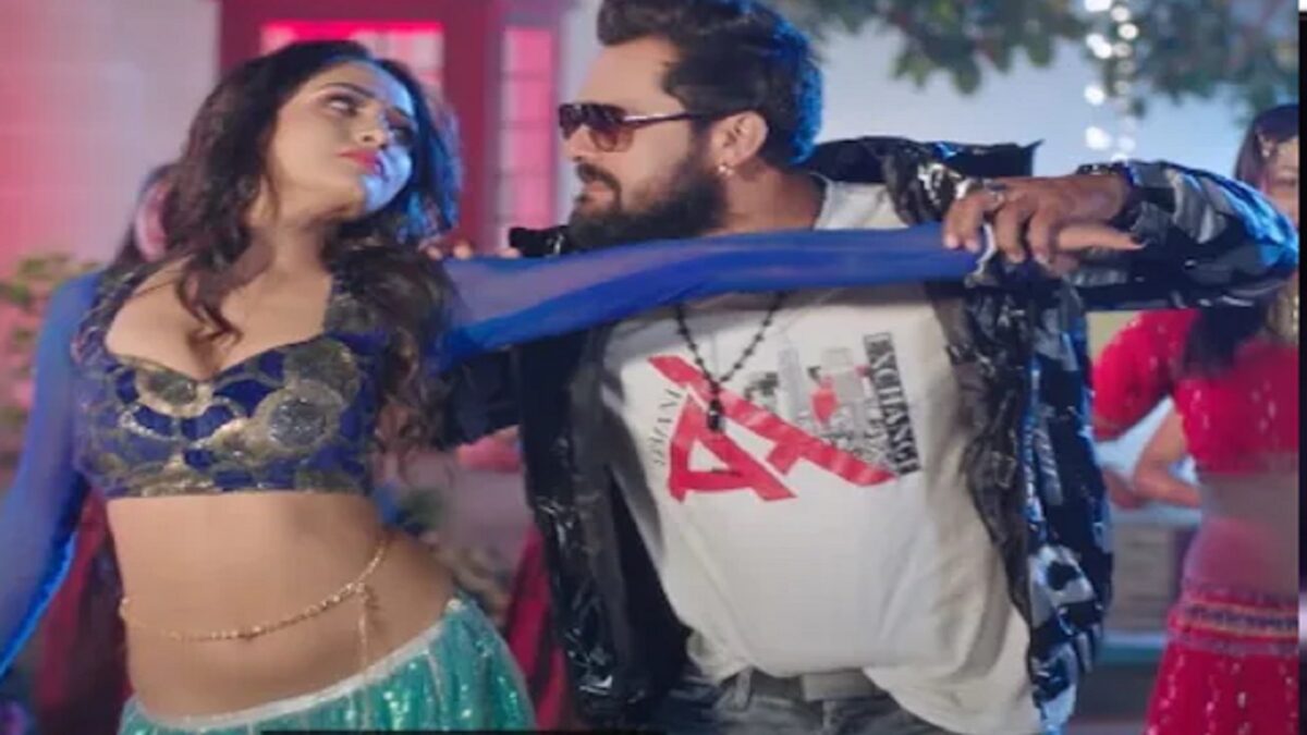 Shweta Sharma ने Khesari Lal Yadav