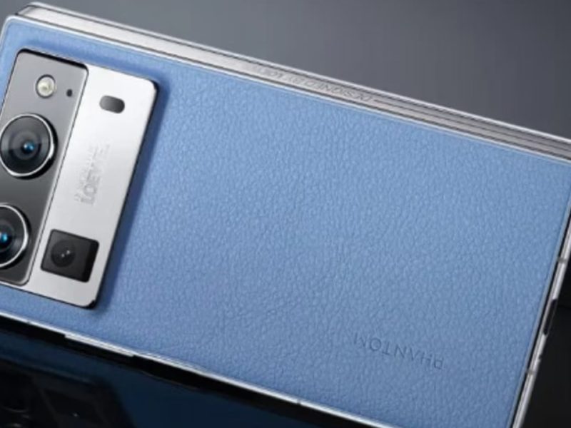 Tecno Phantom V2 Flip Smartphone